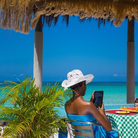 Legends Beach Resort Negril Exterior photo