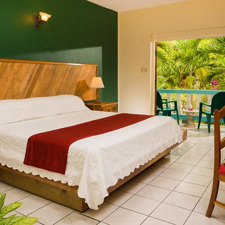 Legends Beach Resort Negril Room photo